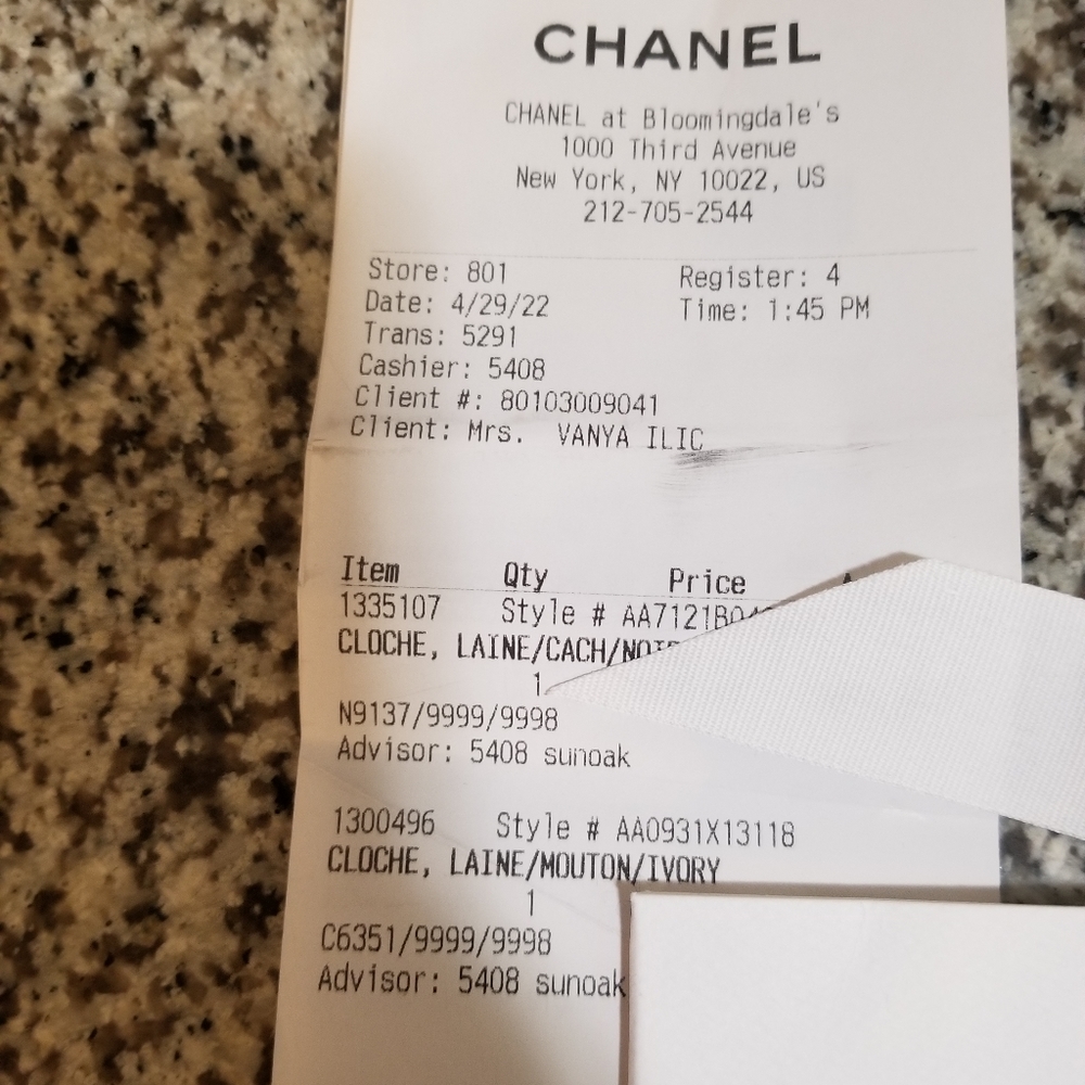 Chanel wool &Lamb Fur Pom-Pom Beanie - Picture 16 of 16